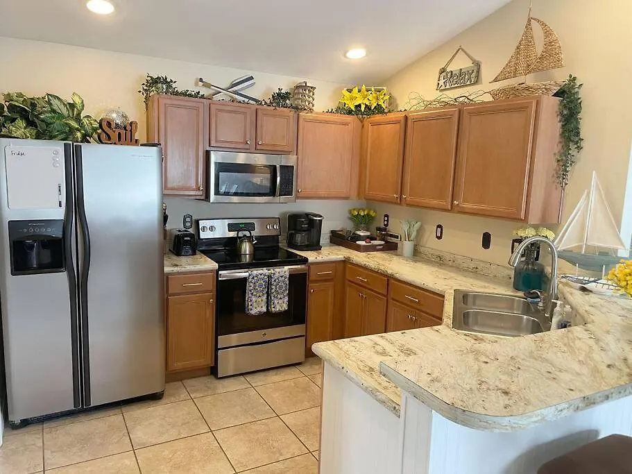 Miramar Walk To Pet Friendly *