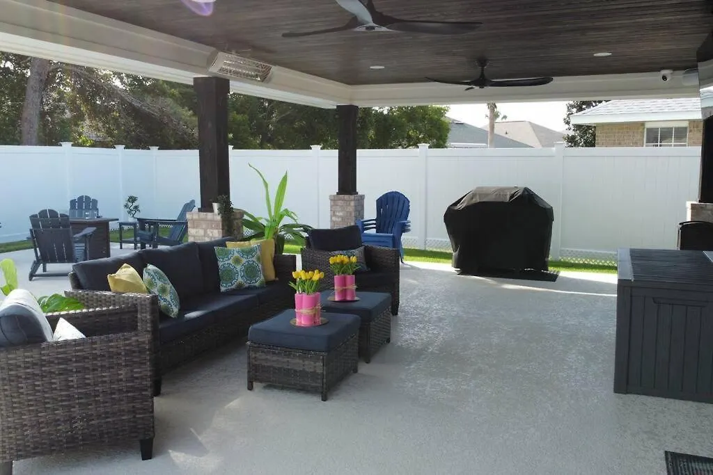 Miramar Walk To Pet Friendly