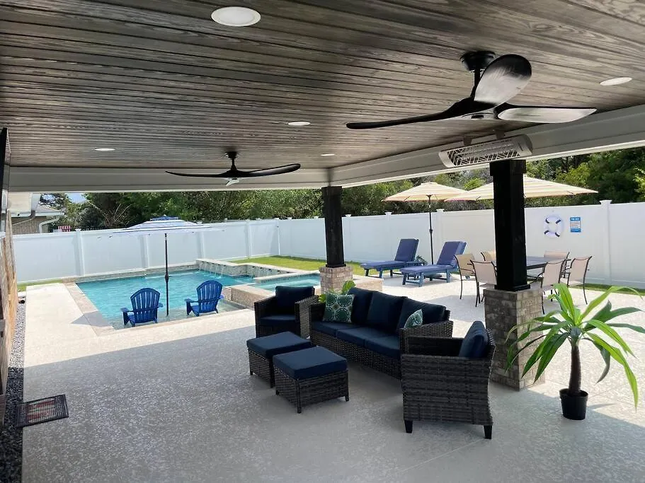 Miramar Walk To Pet Friendly Holiday home *