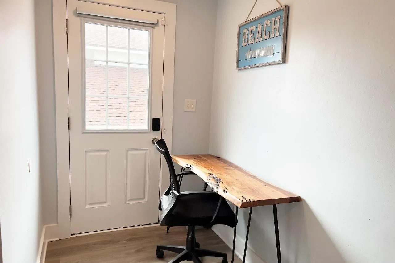 Zula Retreat: Pet-friendly Oasis With Pool, Steps From Shore Holiday home Destin