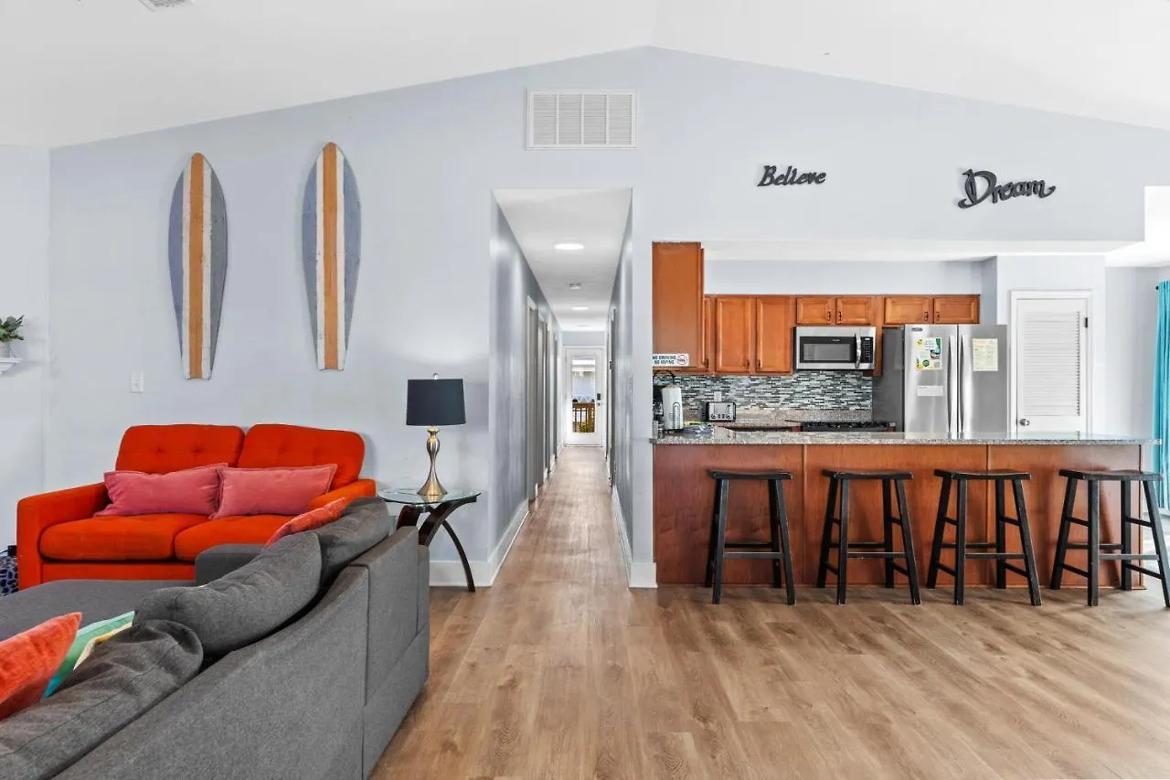 Zula Retreat: Pet-friendly Oasis With Pool, Steps From Shore Destin