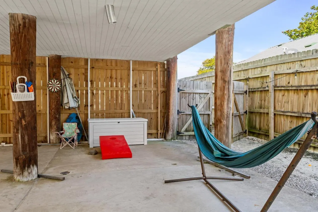 Zula Retreat: Pet-friendly Oasis With Pool, Steps From Shore Destin