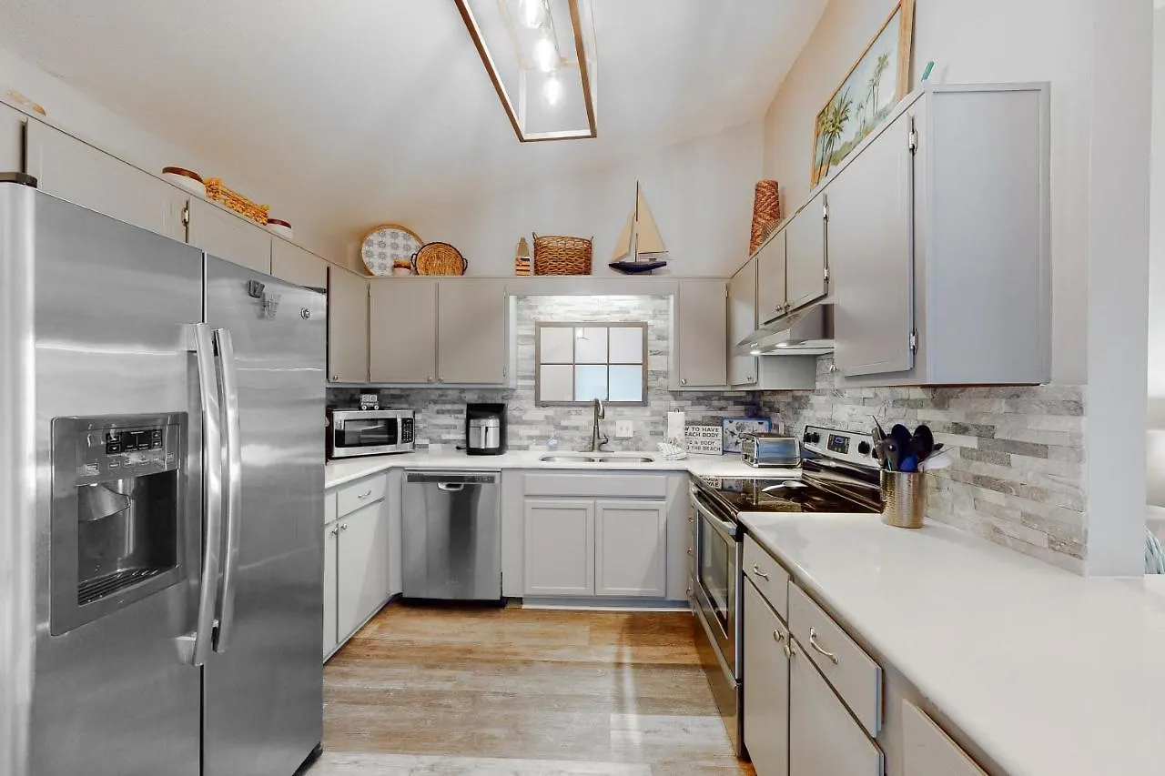 Chateau La Getaway Apartment