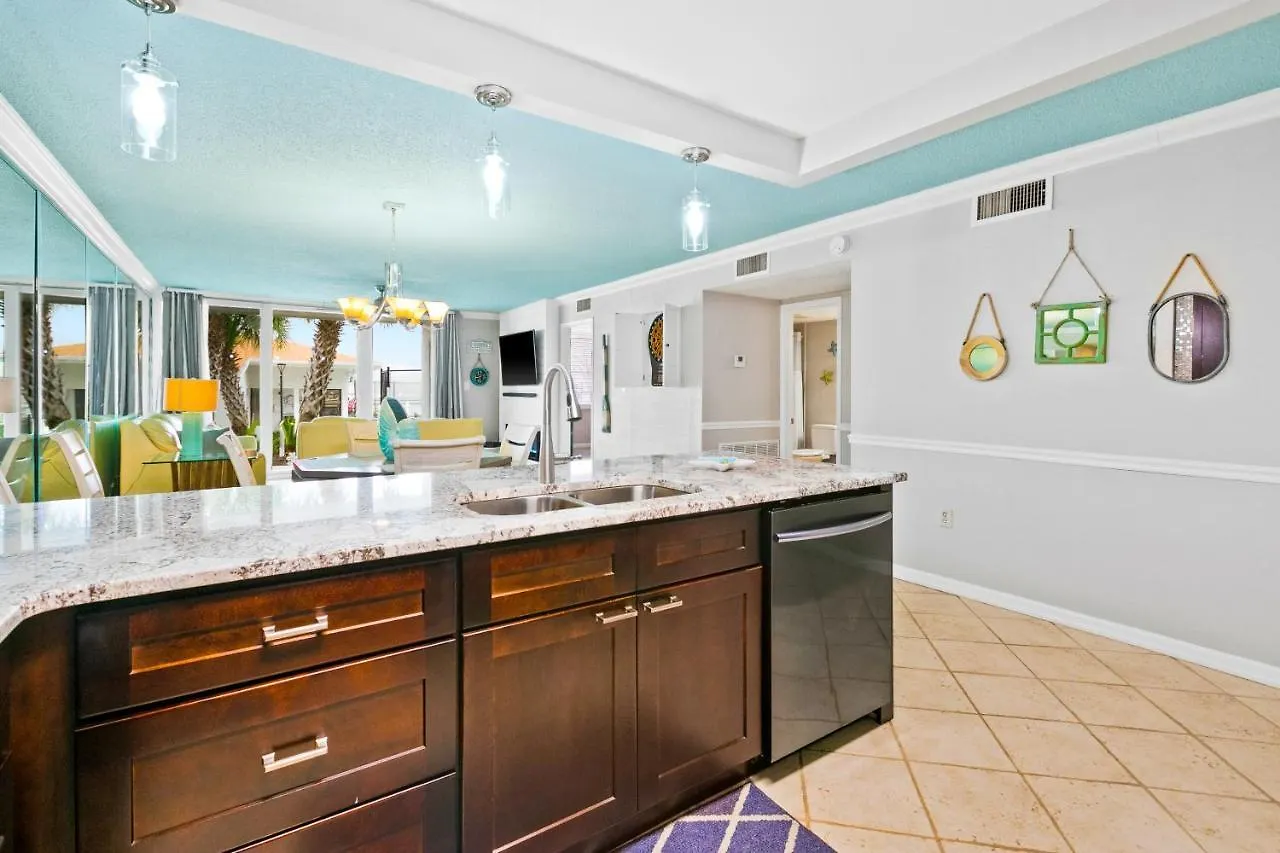 Apartment Dolphin Point 105a *