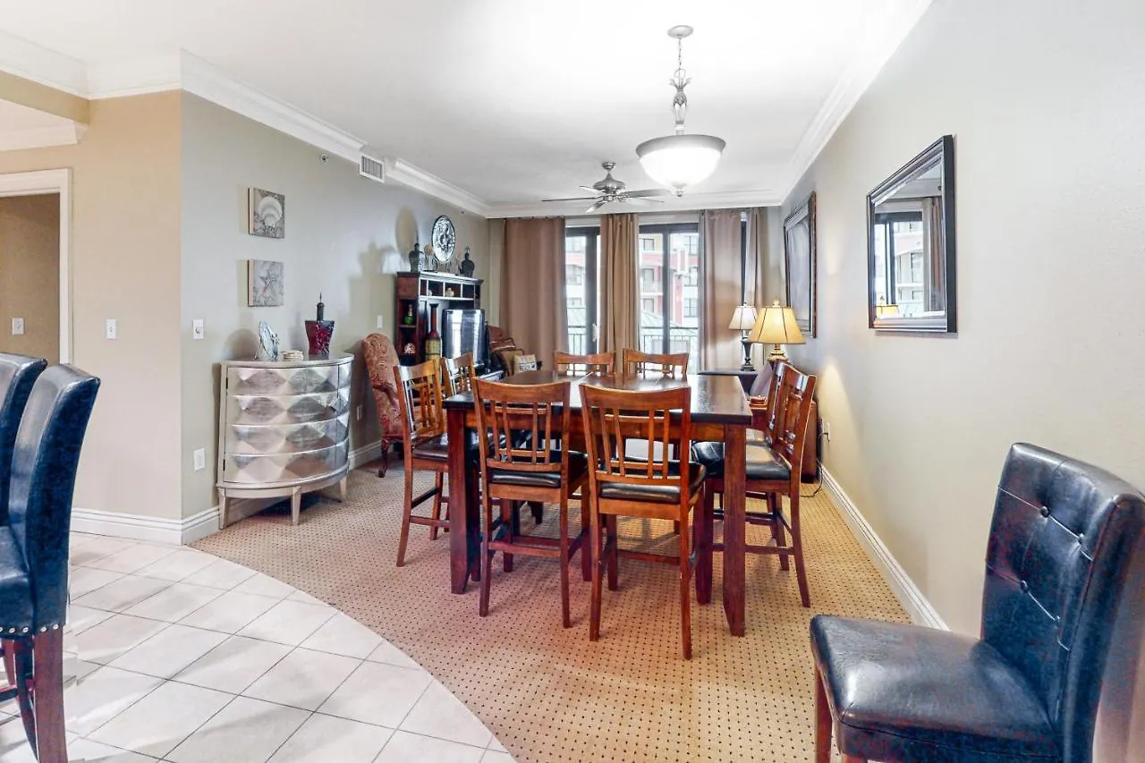 Apartment Emerald Grande W621 *