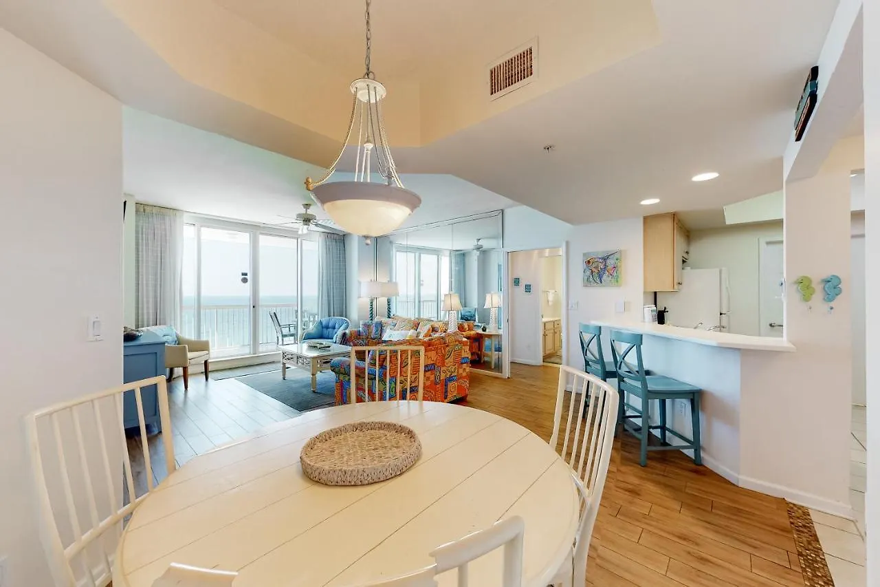Silver Towers E1505 Apartment