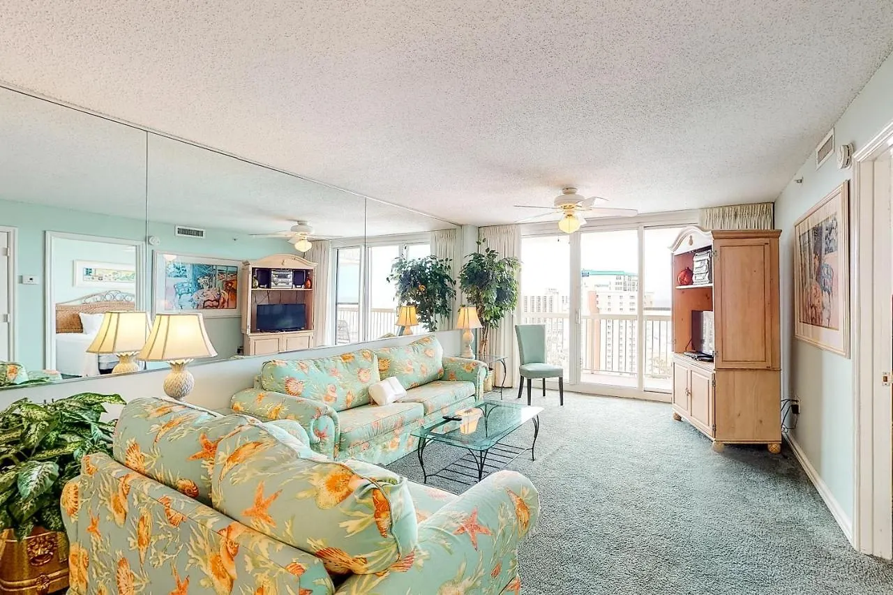 Pelican 1717 Apartment *