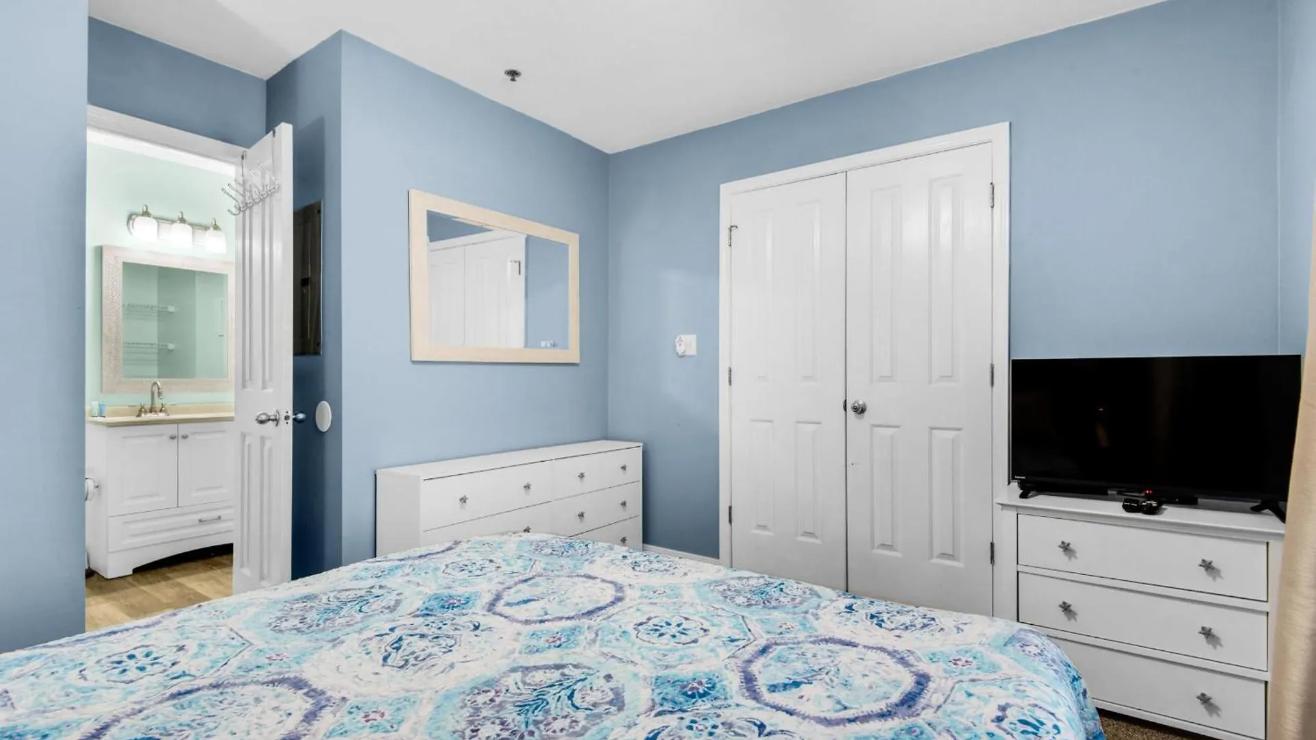 Grand Caribbean West 303 Apartment *