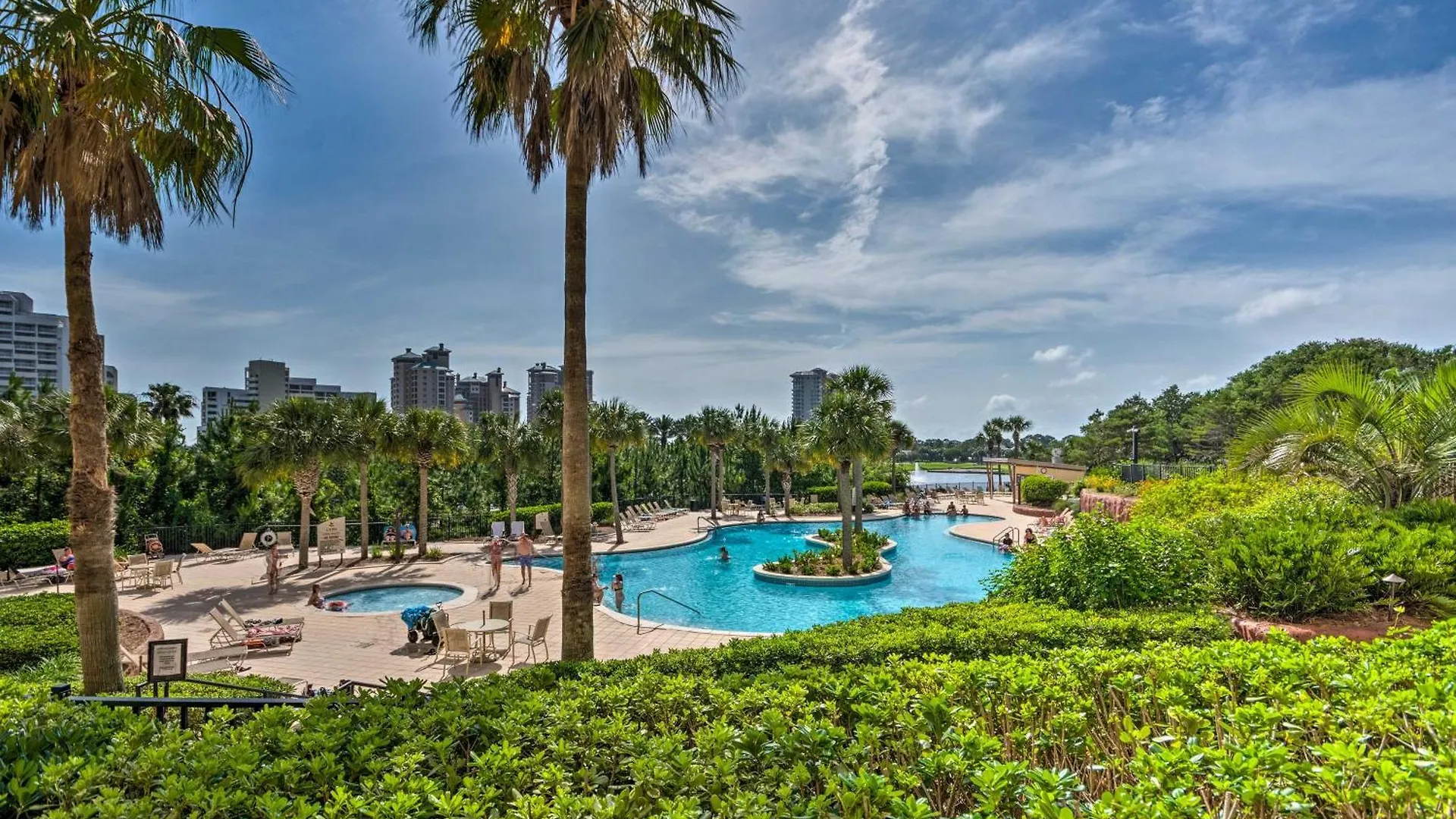 With Pool - Walk To Beach! Destin