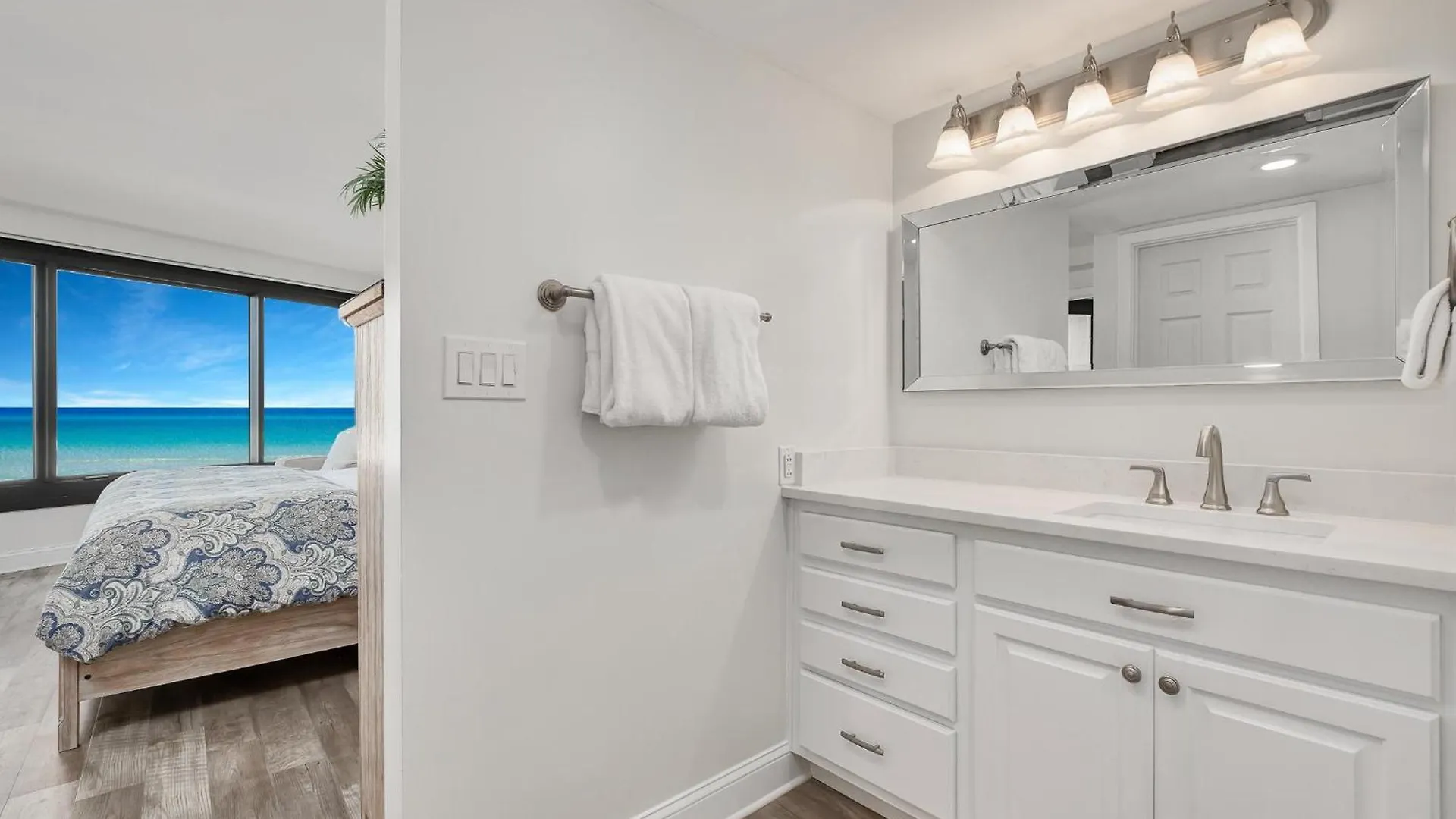 Beachside Two 4230 Holiday home *