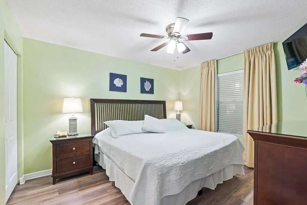 Apartment Beachfront At Pelican *