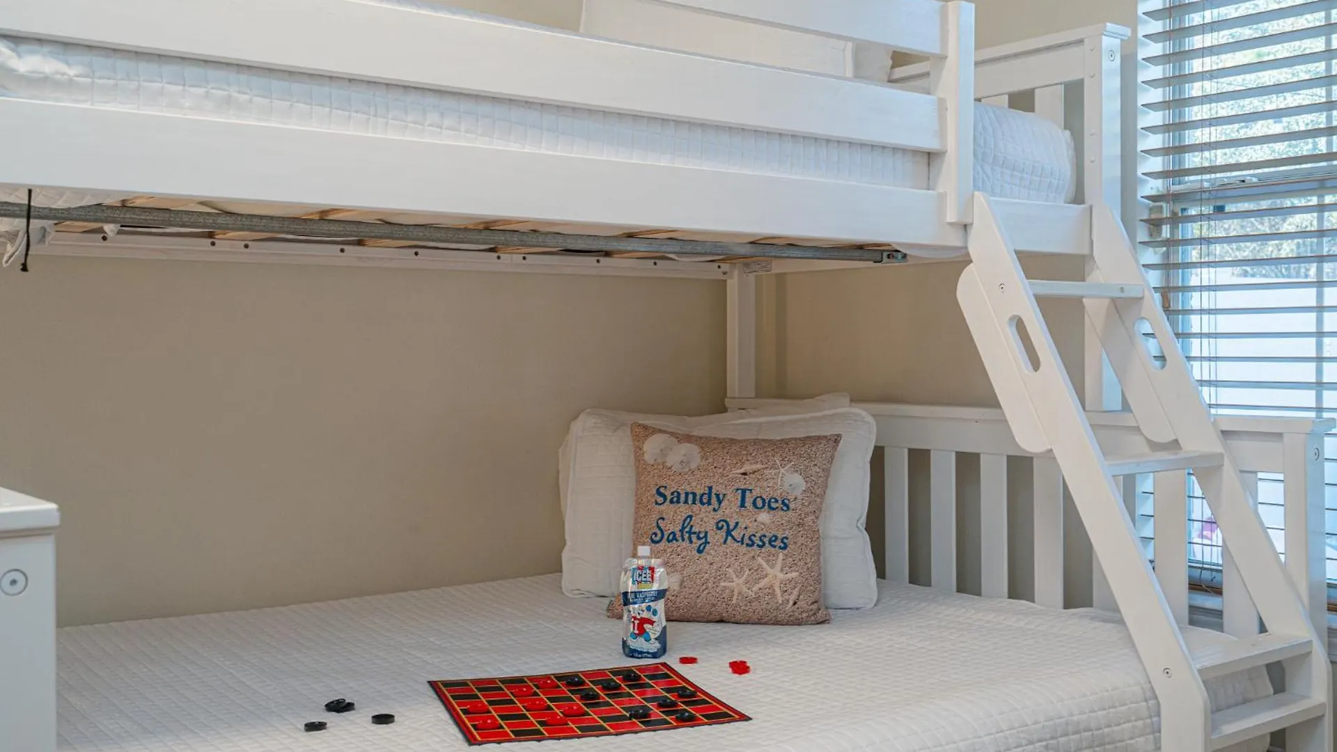 Heated Pool And Golf Cart, Walk To Beach! Best Deal! * Destin
