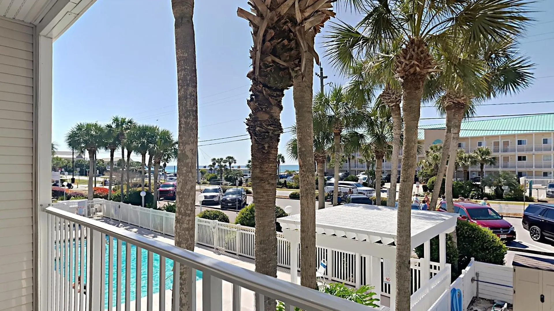 Grand Caribbean 210 East דירה