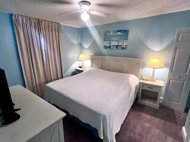 Pelican 1711 By Pelican Management *