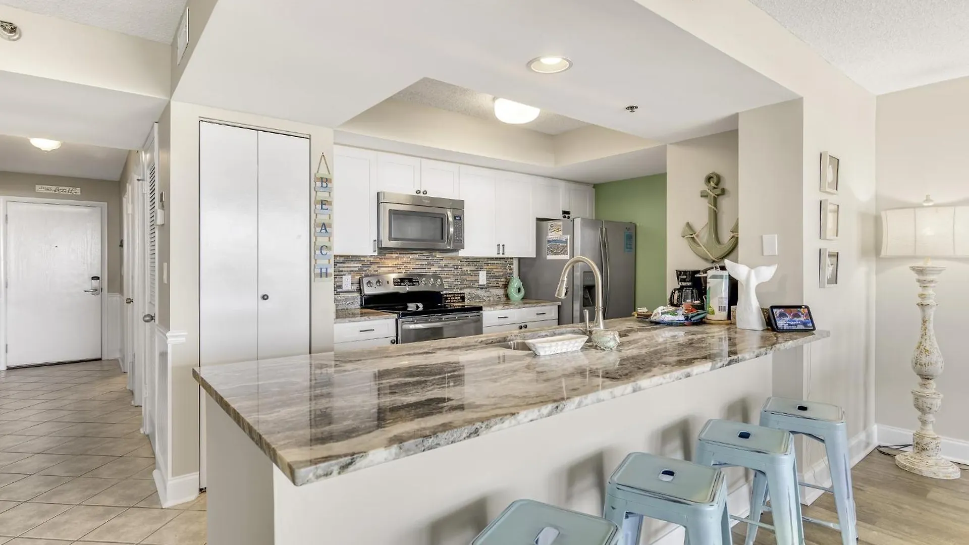 Magnolia House 106 At Pointe Apartment