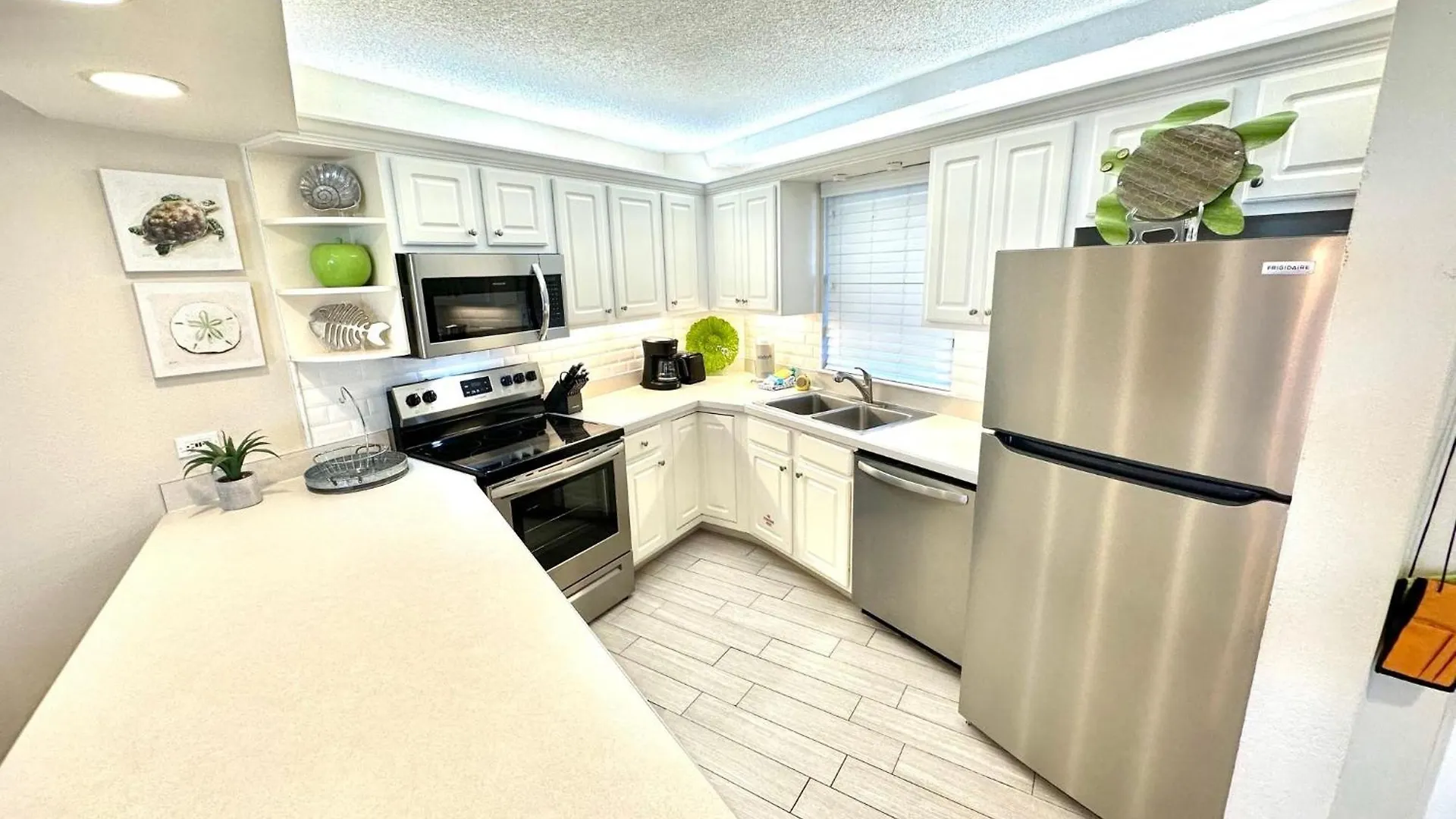 4048 Beachside One *
