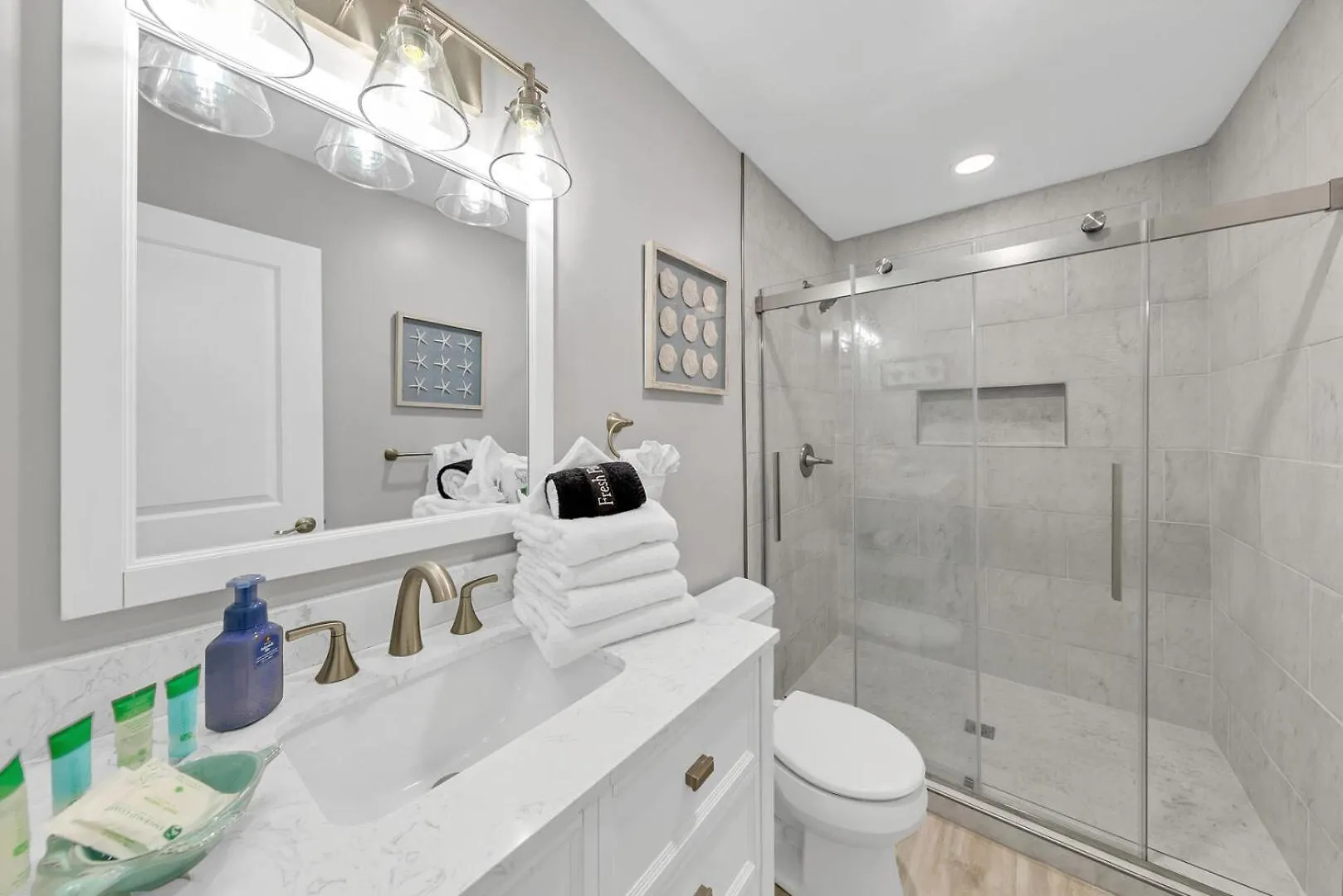 Newly Remodeled In Sandpiper Cove Now With Free Service And Pet Friendly Destin