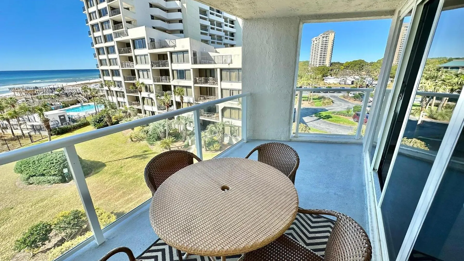 4236 Beachside Two Apartment