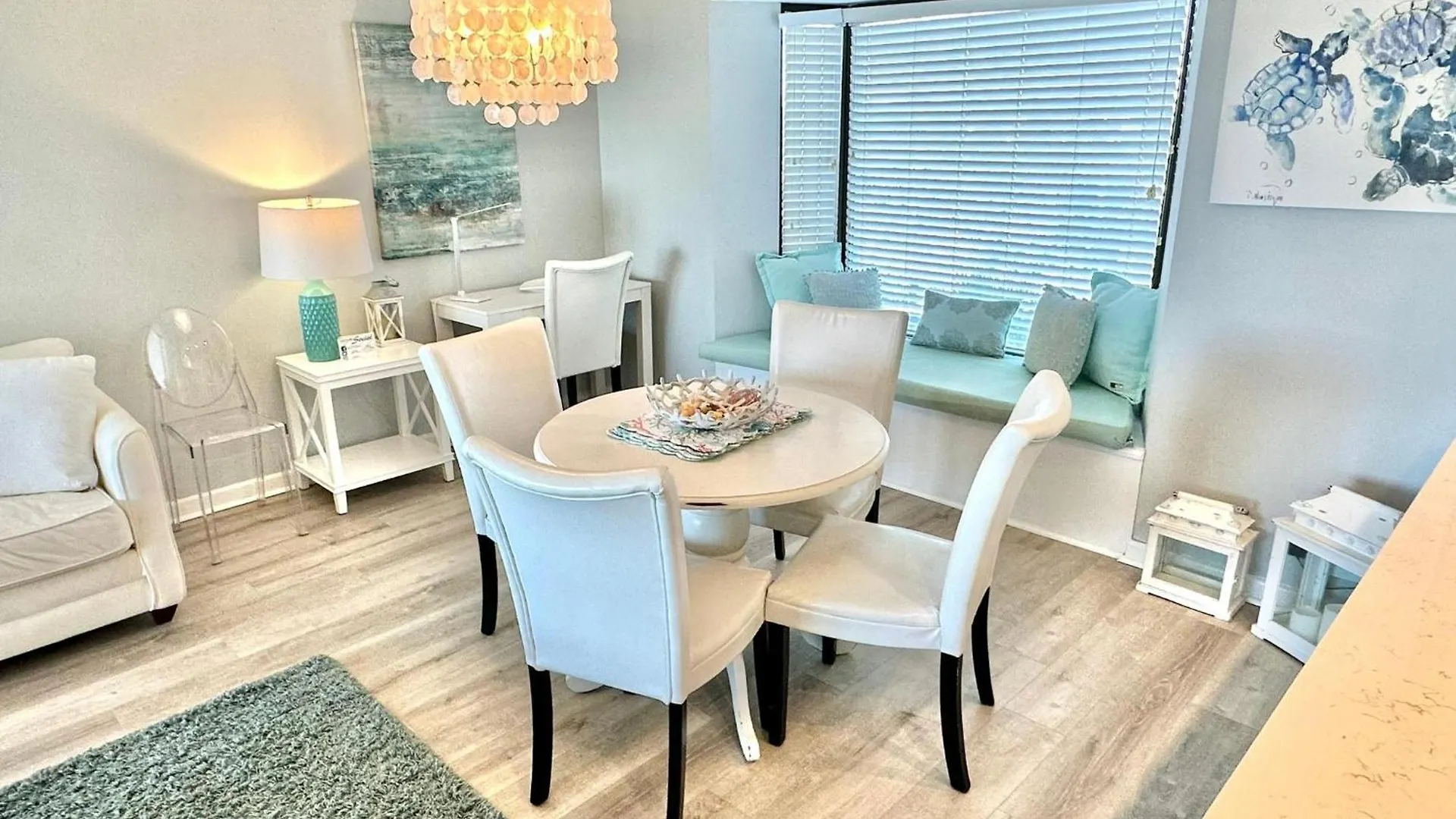 4236 Beachside Two Apartment