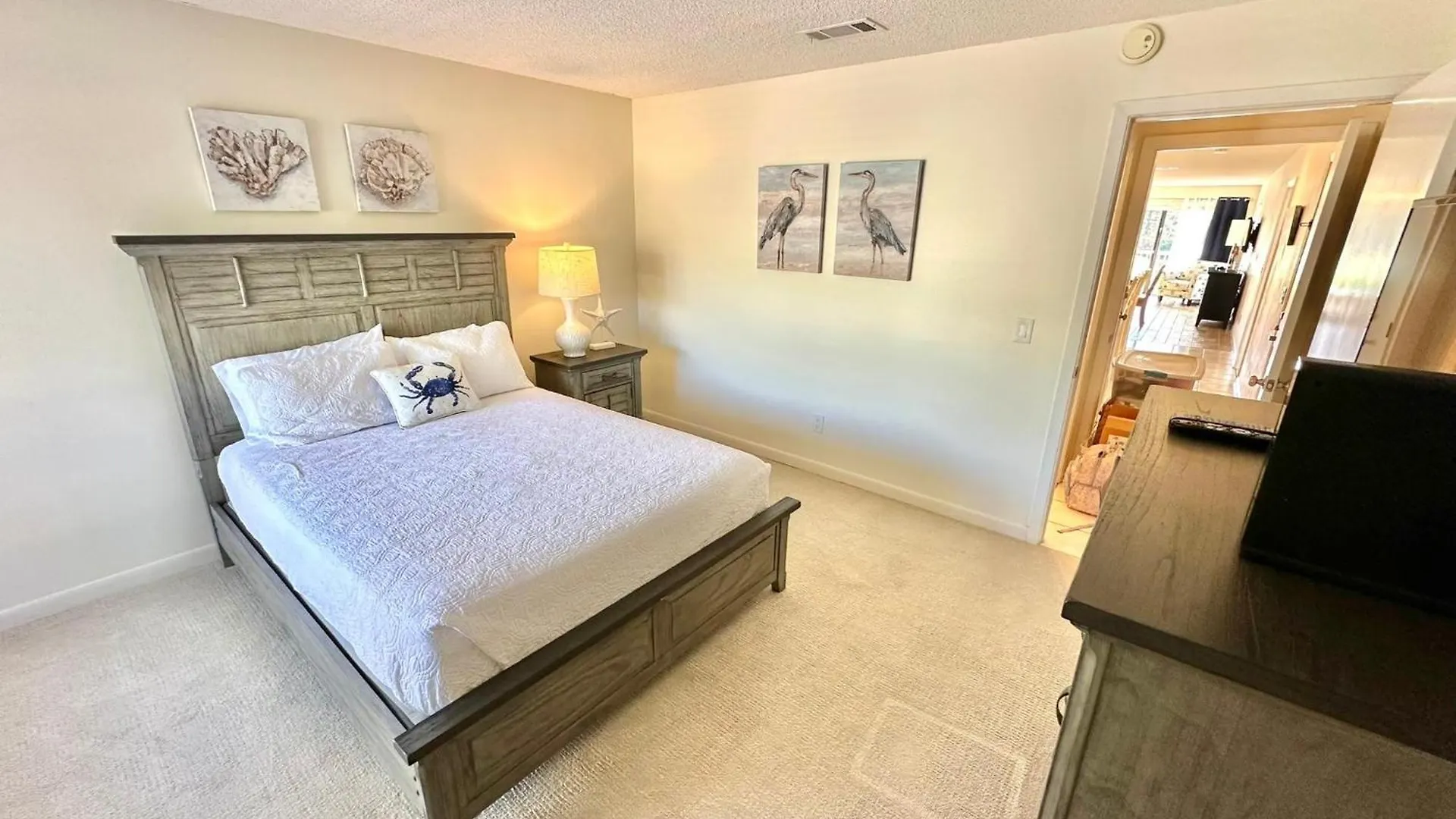 912 Harbour Point *