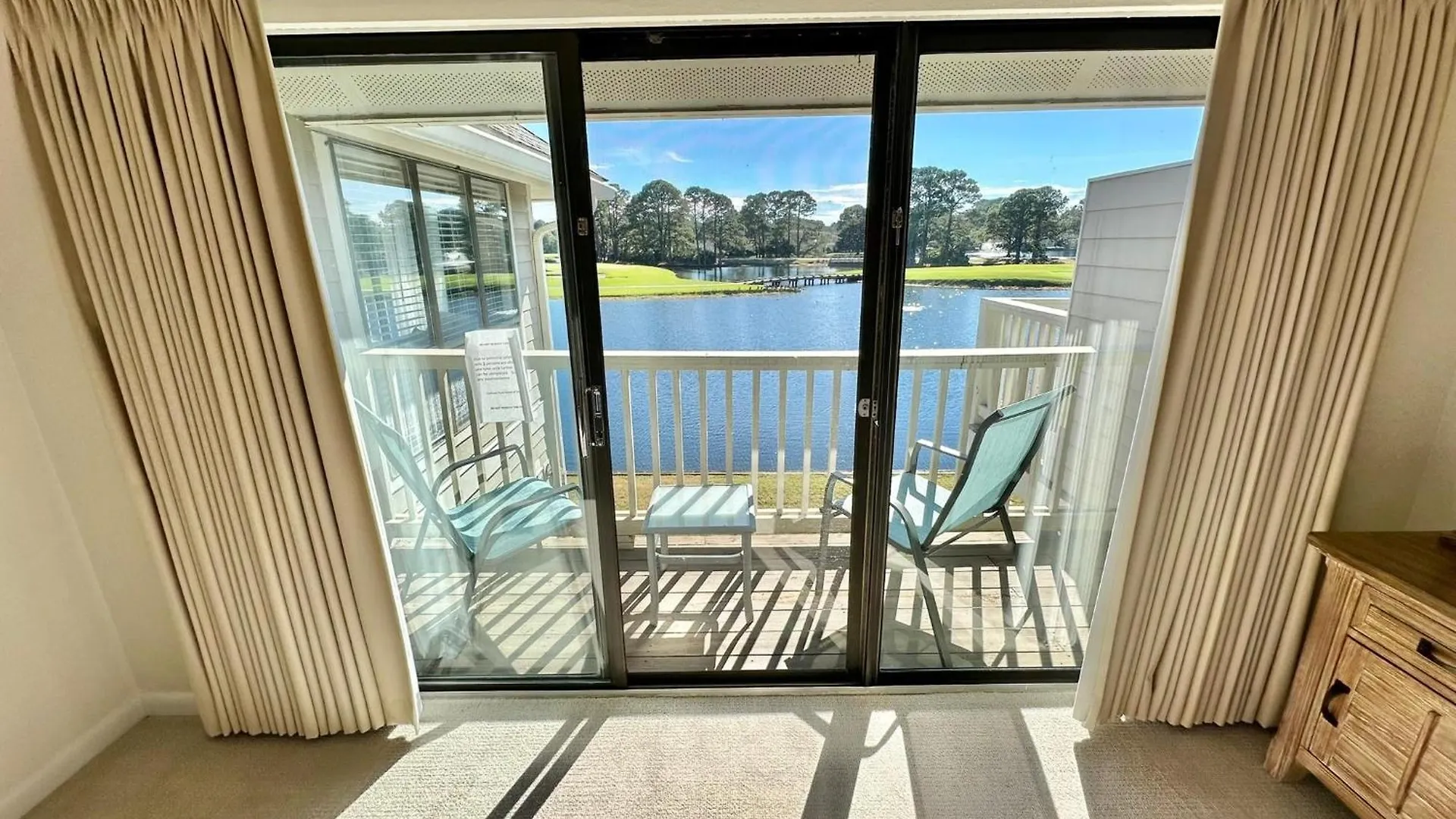 912 Harbour Point *