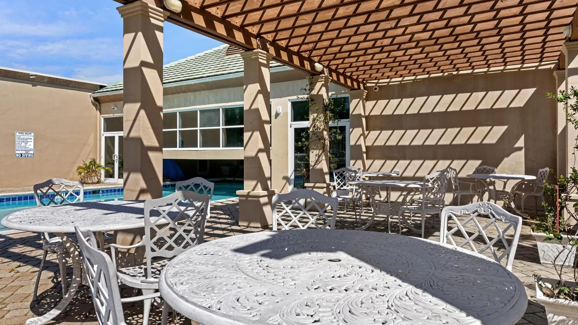 بيت للعطل St Maarten 508 A Beautiful Luxury Front 3 Bedroom 5th Floor With Amenities دستين