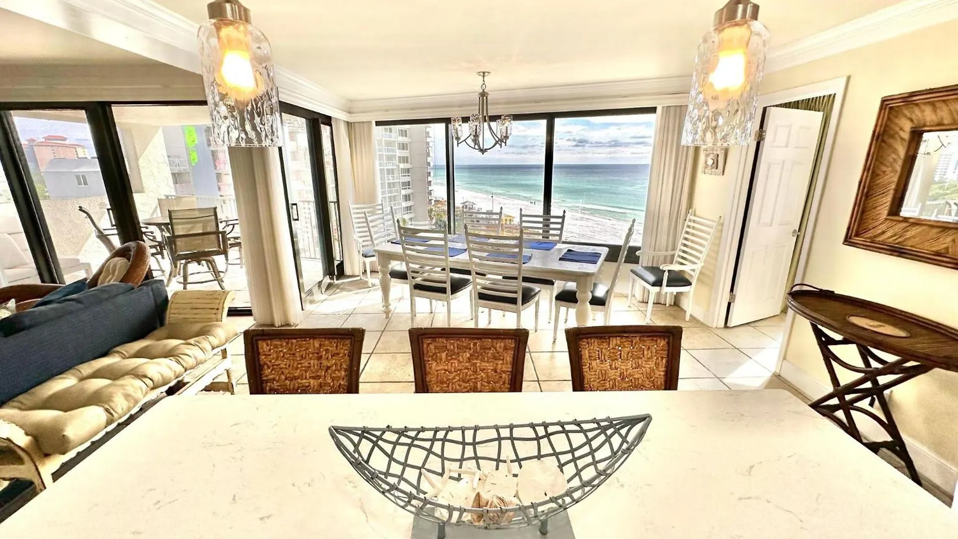 4086 Beachside One