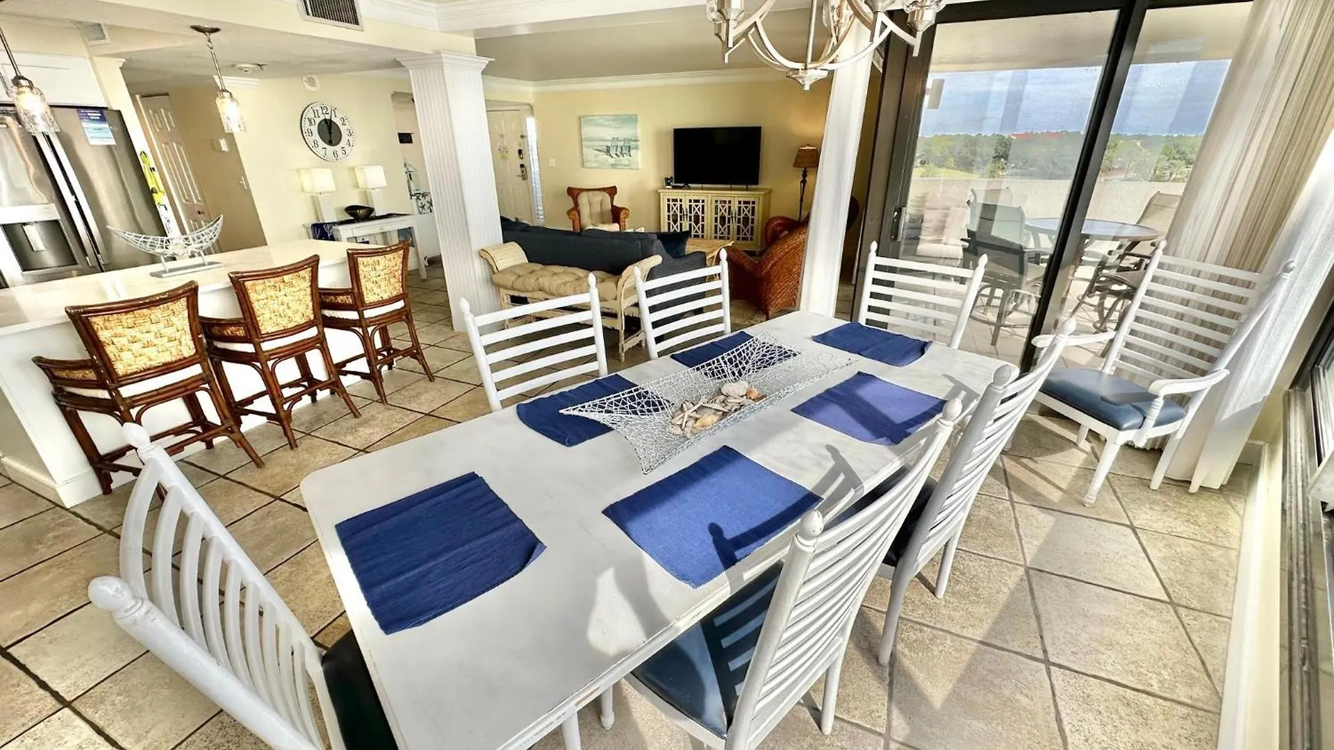 4086 Beachside One