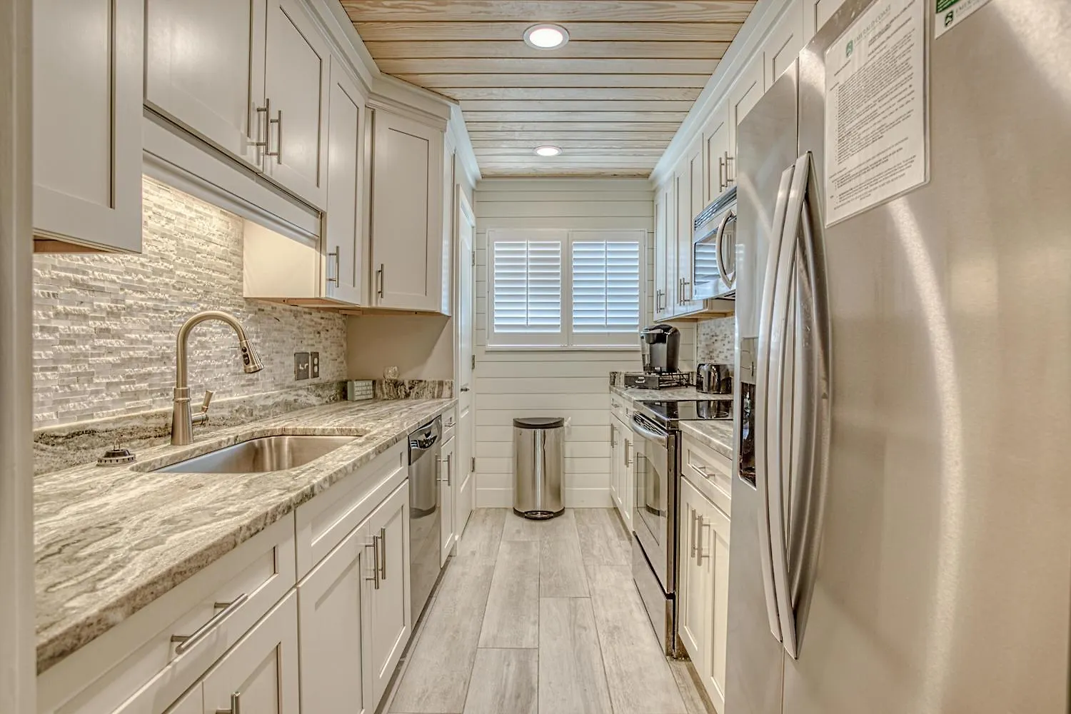 Southbay 101 Completely Remodeled 3 Bedroom Townhome Only 30 Yards From The * Destin