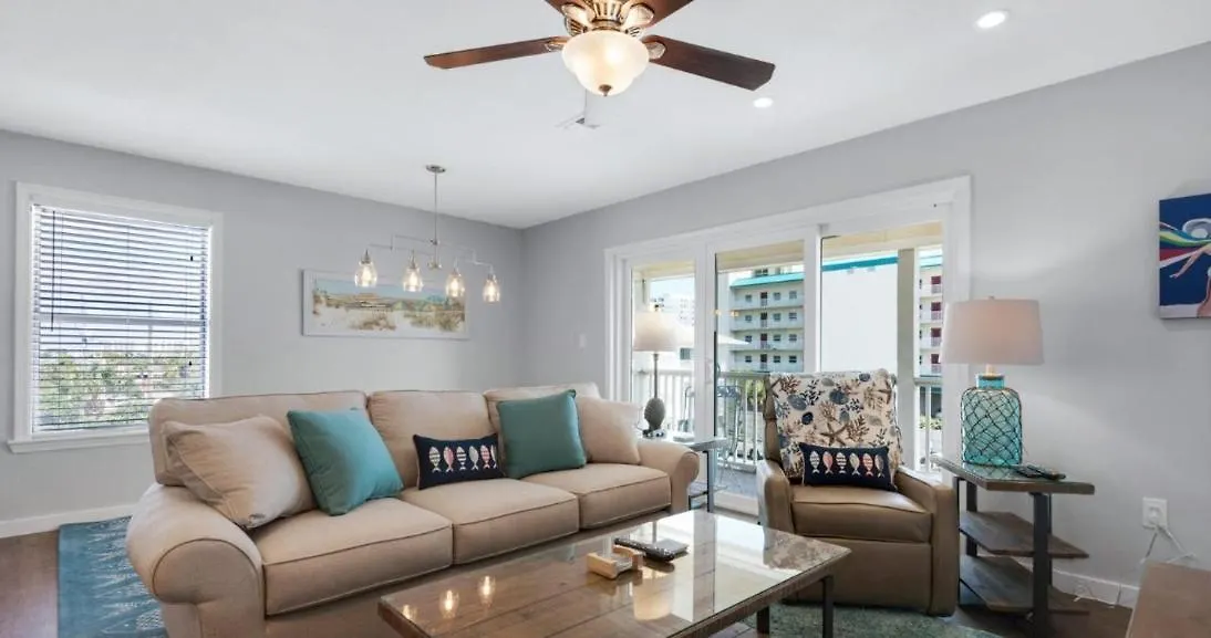 Holiday home Remodeled 3 Bedroom - In The Heart Of Destin! *
