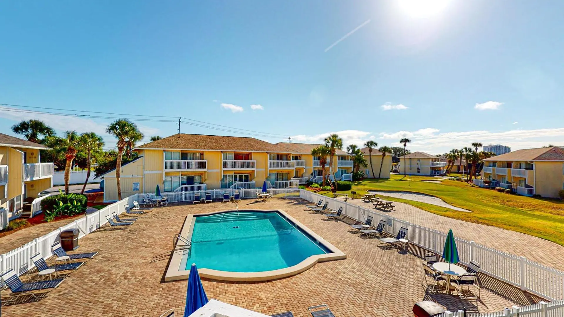 Hotel ​sandpiper Cove *