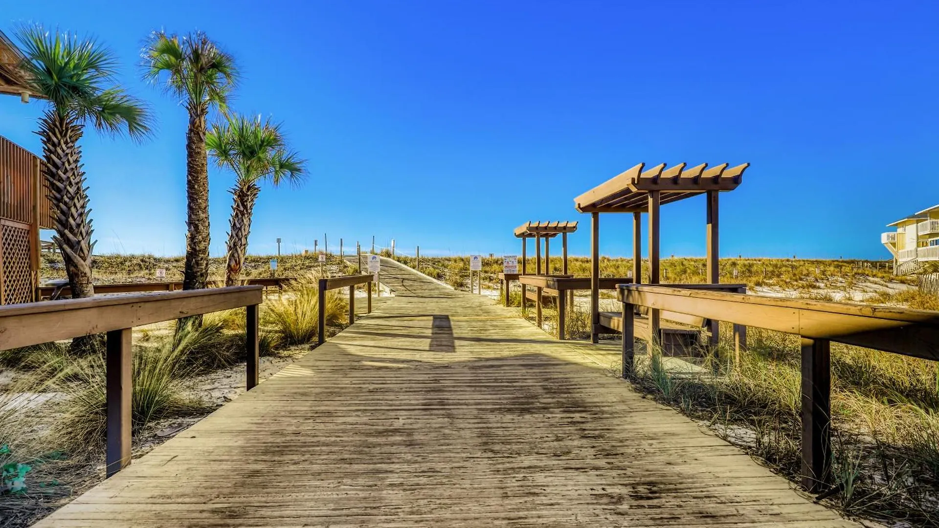 Hotel ​sandpiper Cove *