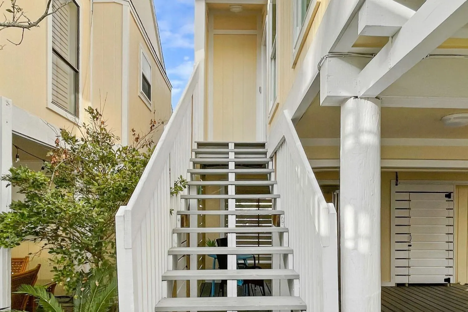 Happy Apartment *