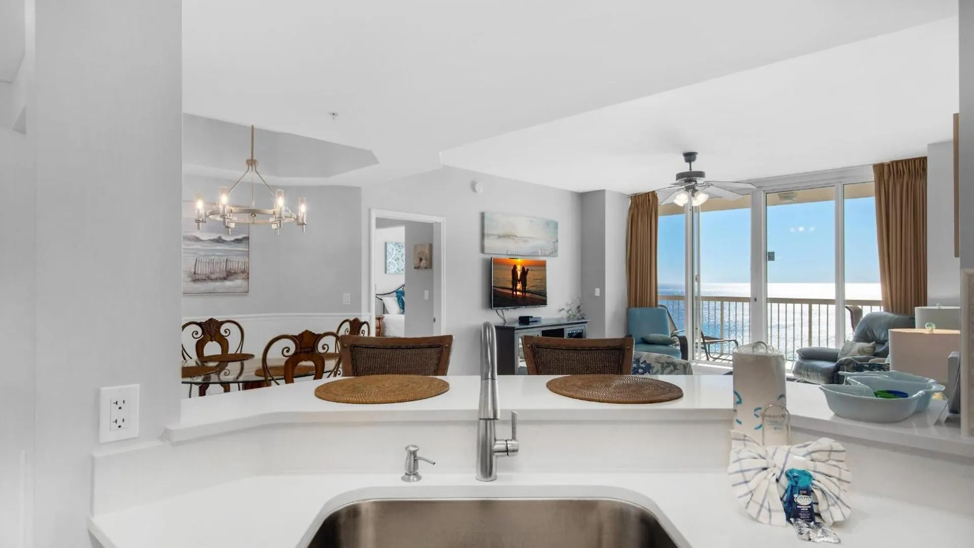 Apartment Silver Towers 1205 East