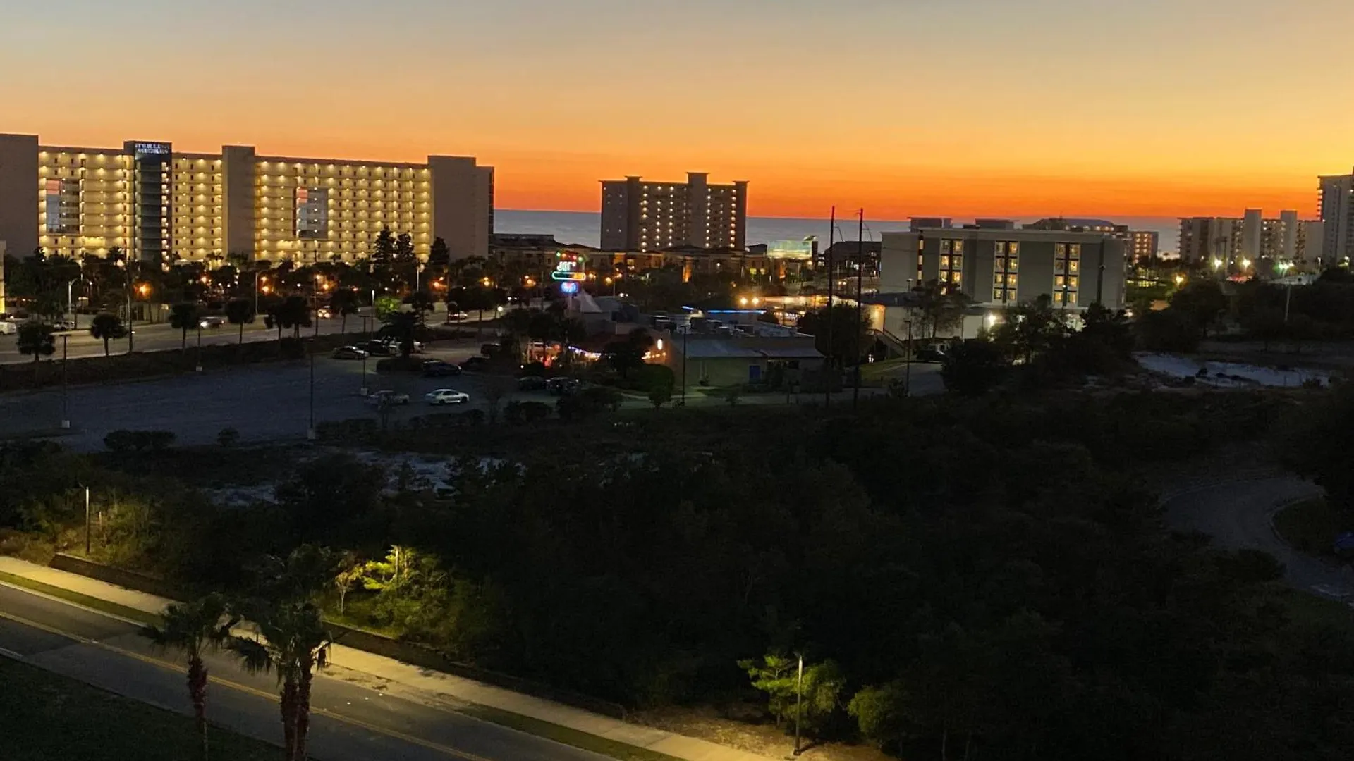 Coastal Oasis Retreat At The Palms Of Destin! 公寓