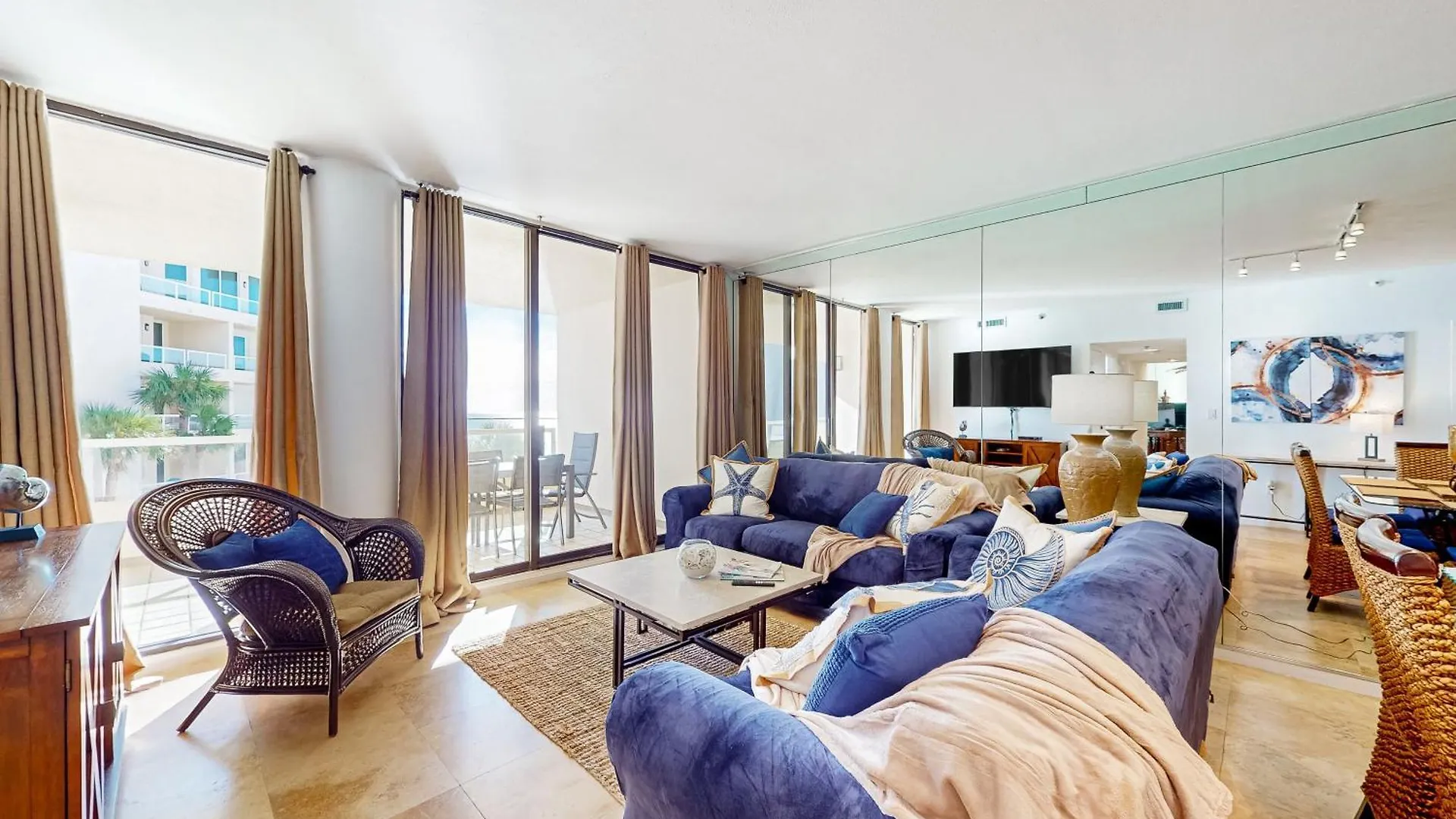 East Pass Towers 302 Apartment *