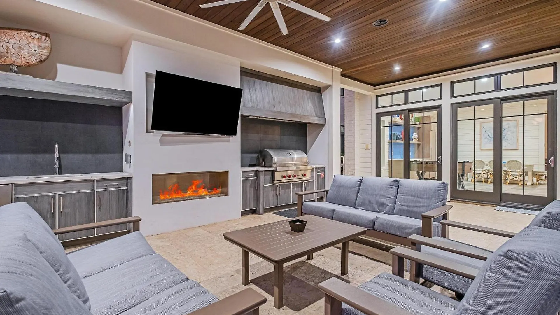 Oasis At Park Row