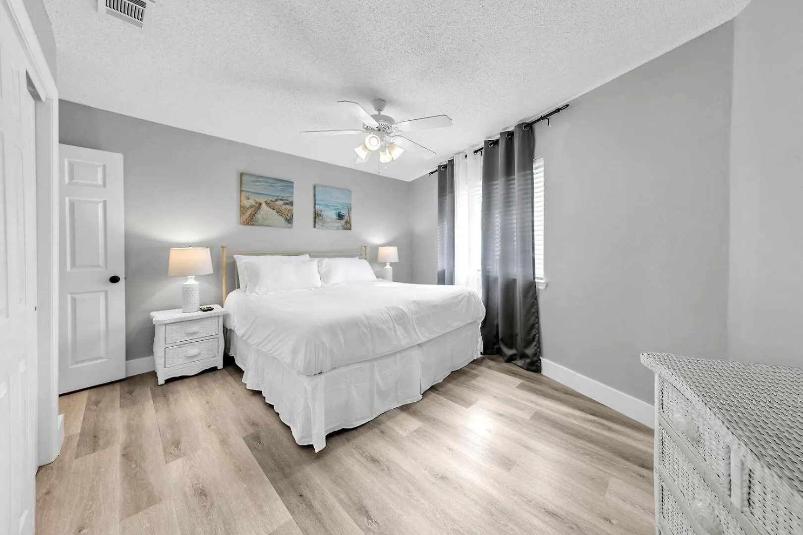 度假居 Crystal Village 16b Is A 2 Bed 2 Bath Near The Beach That Sleeps 6