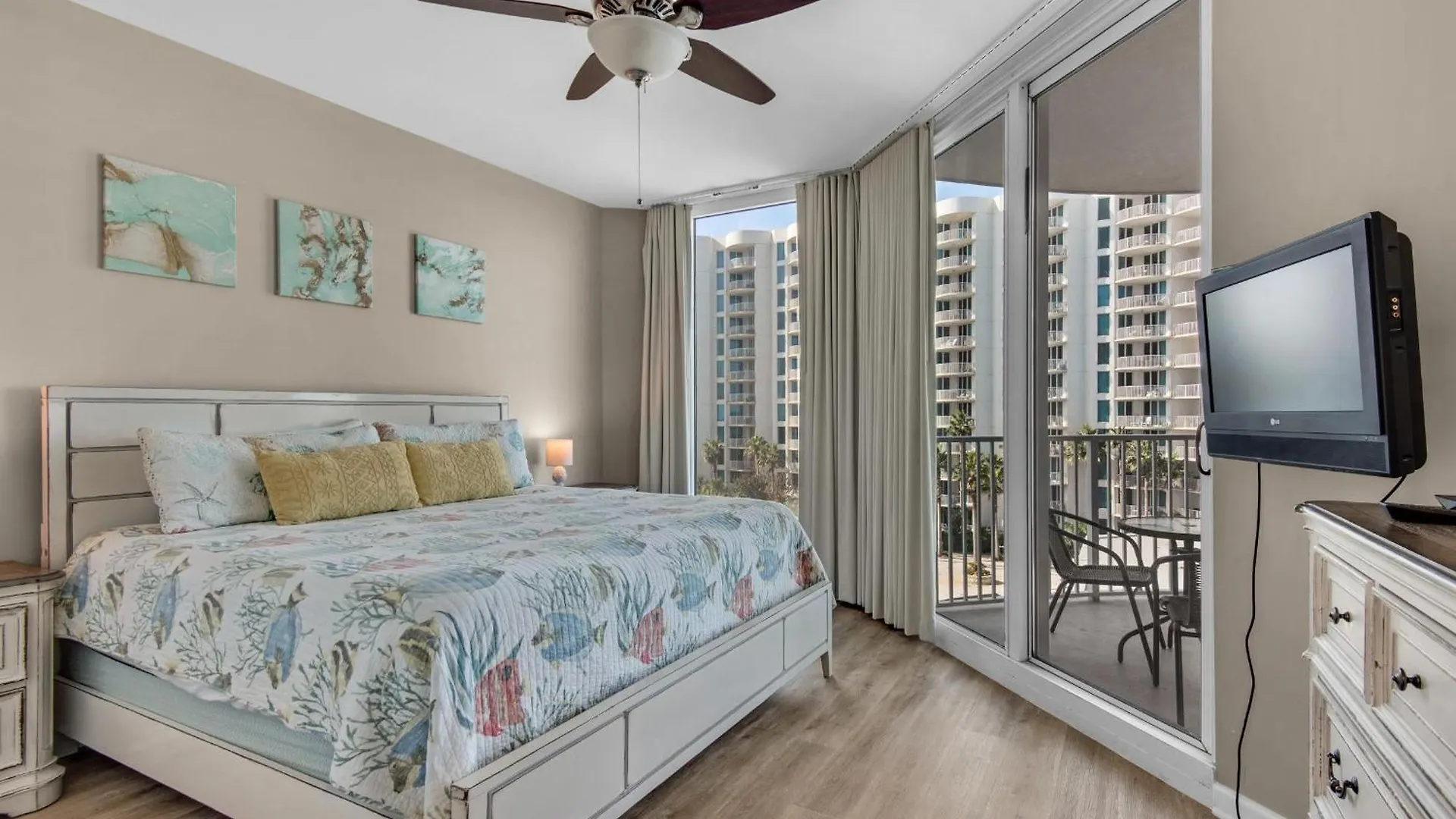 Palms #1503 Jr. 2br