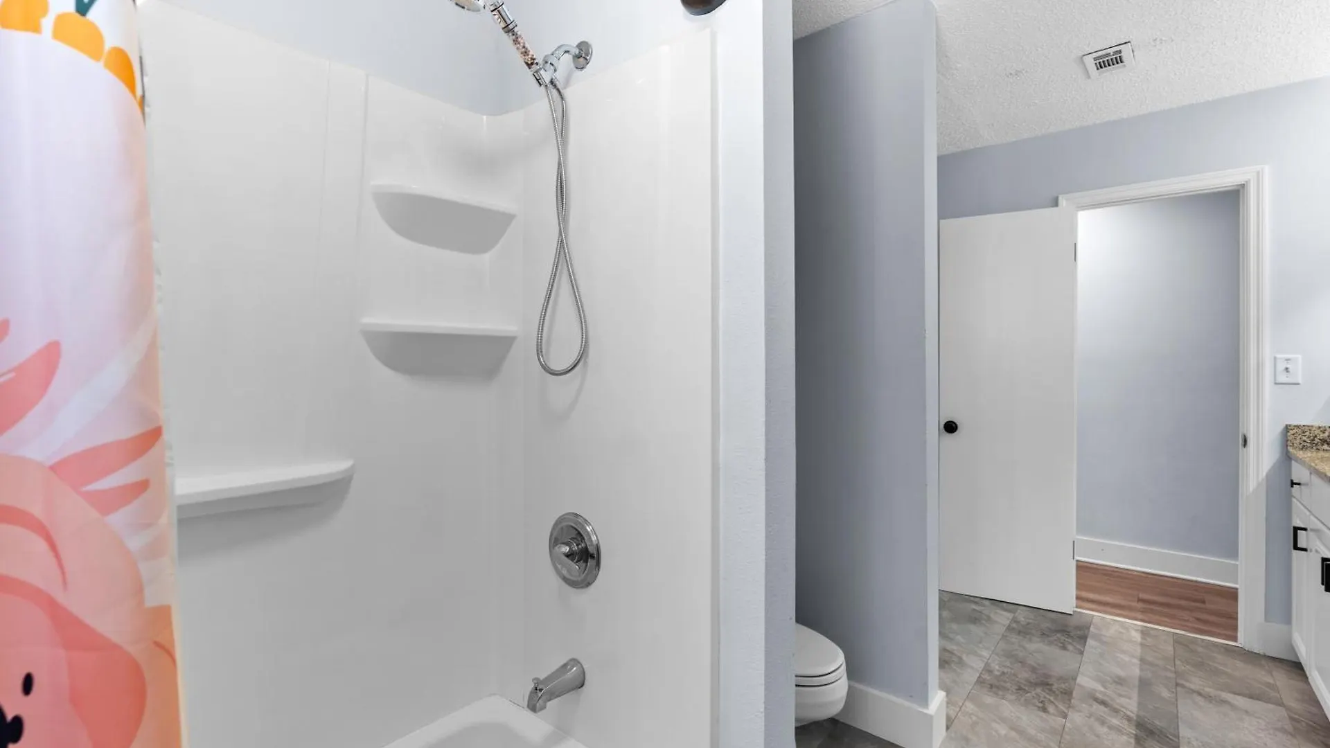 Holiday home Zula Retreat: Pet-friendly Oasis With Pool, Steps From Shore Destin