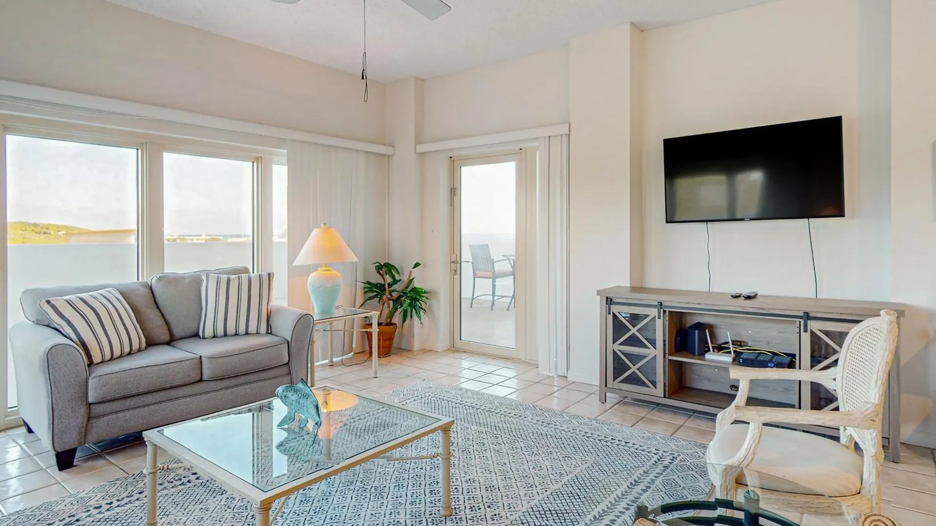 Apartment Tops'l Manor 401