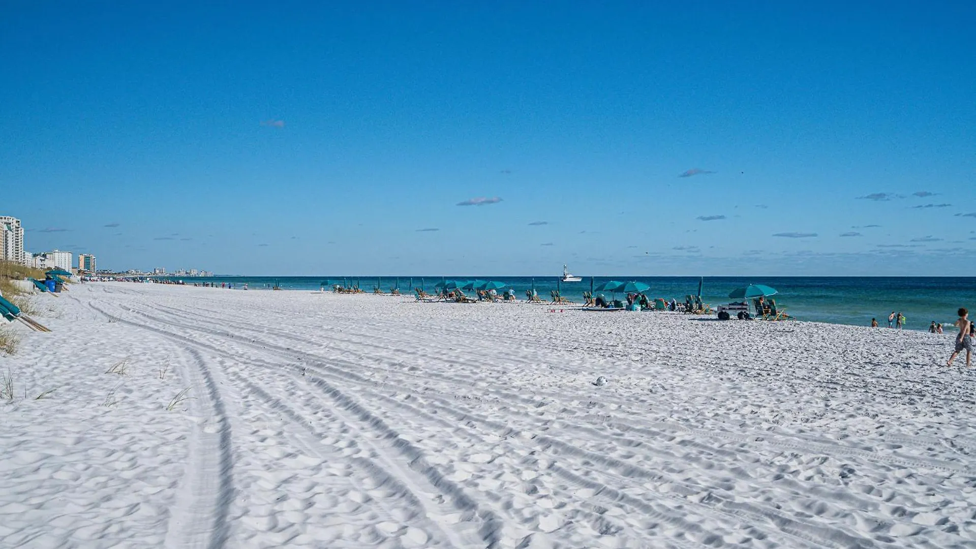 South Bay By The Gulf- Private Access, Community Pool, Foosball