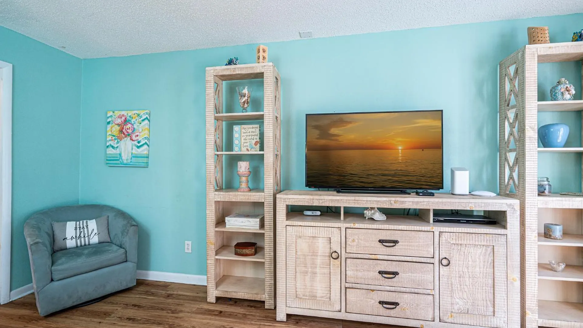 South Bay By The Gulf- Private Access, Community Pool, Foosball Destin
