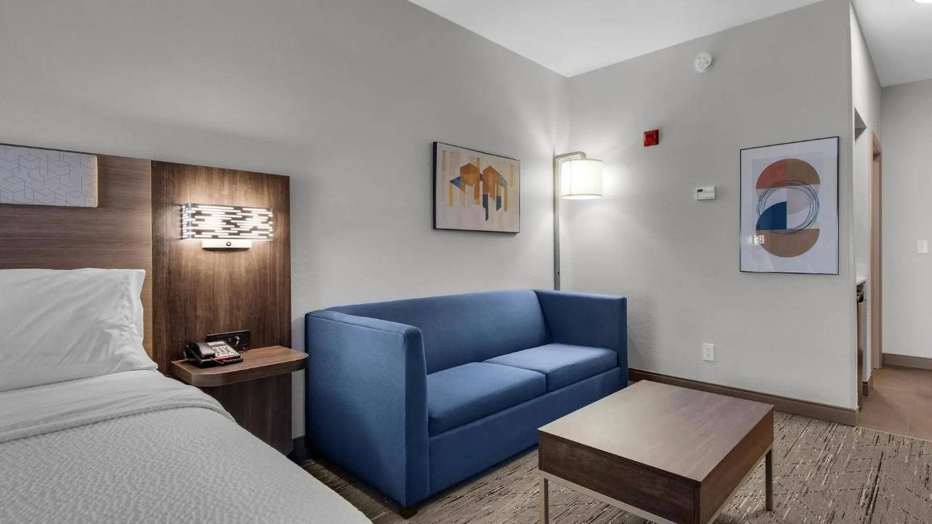 Hotel Express E - Commons Mall Area By Ihg 2*