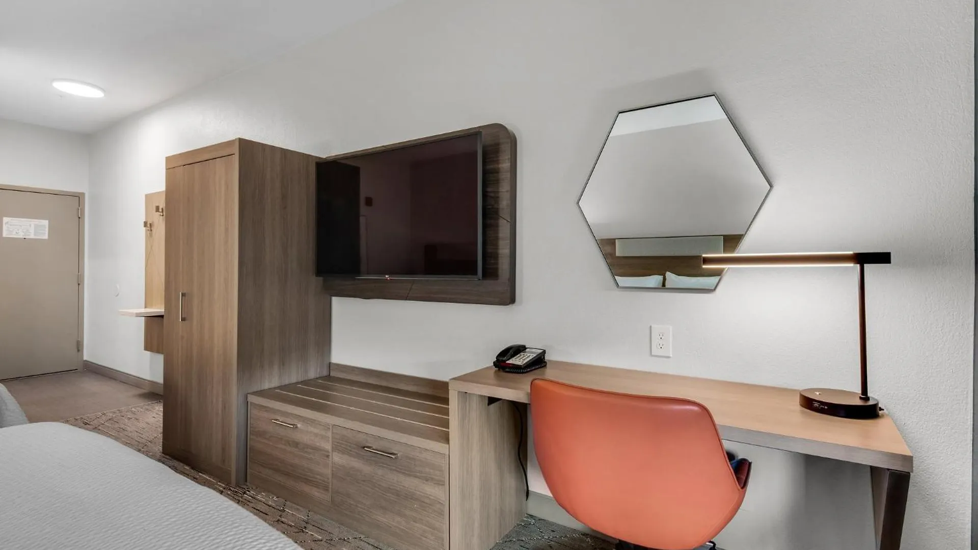 Express E - Commons Mall Area By Ihg Hotel Destin