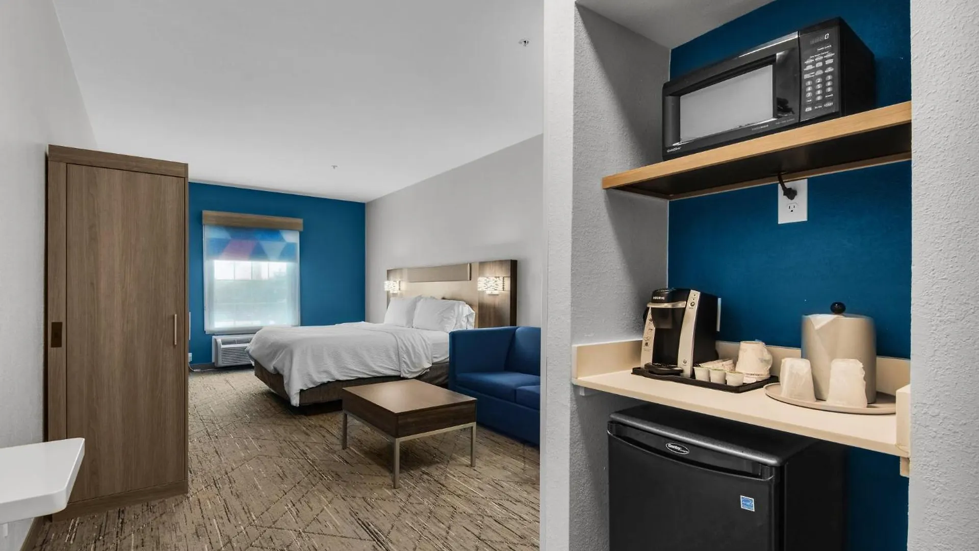 Hotel Express E - Commons Mall Area By Ihg 2*