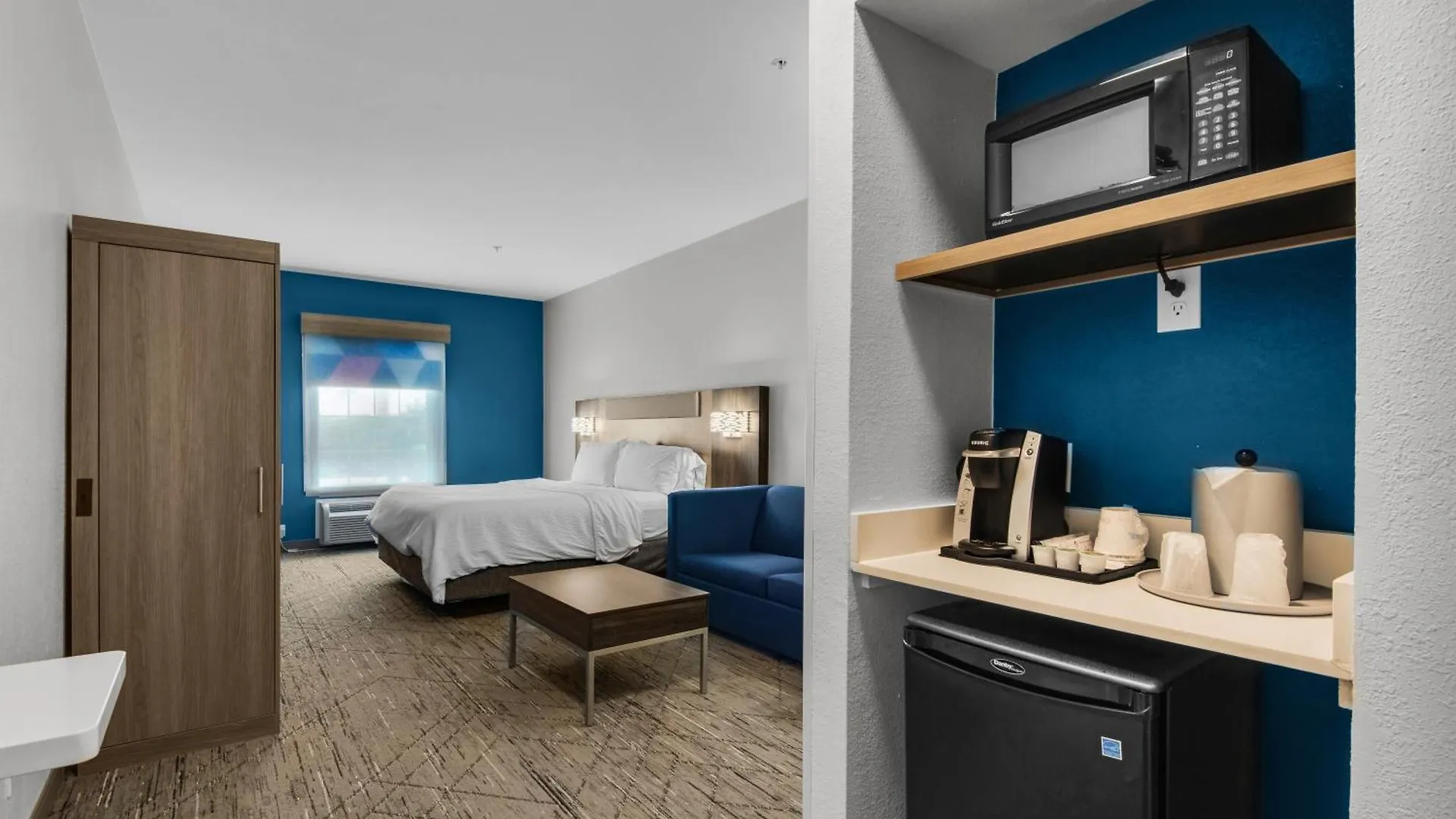 Hotel Express E - Commons Mall Area By Ihg 2*