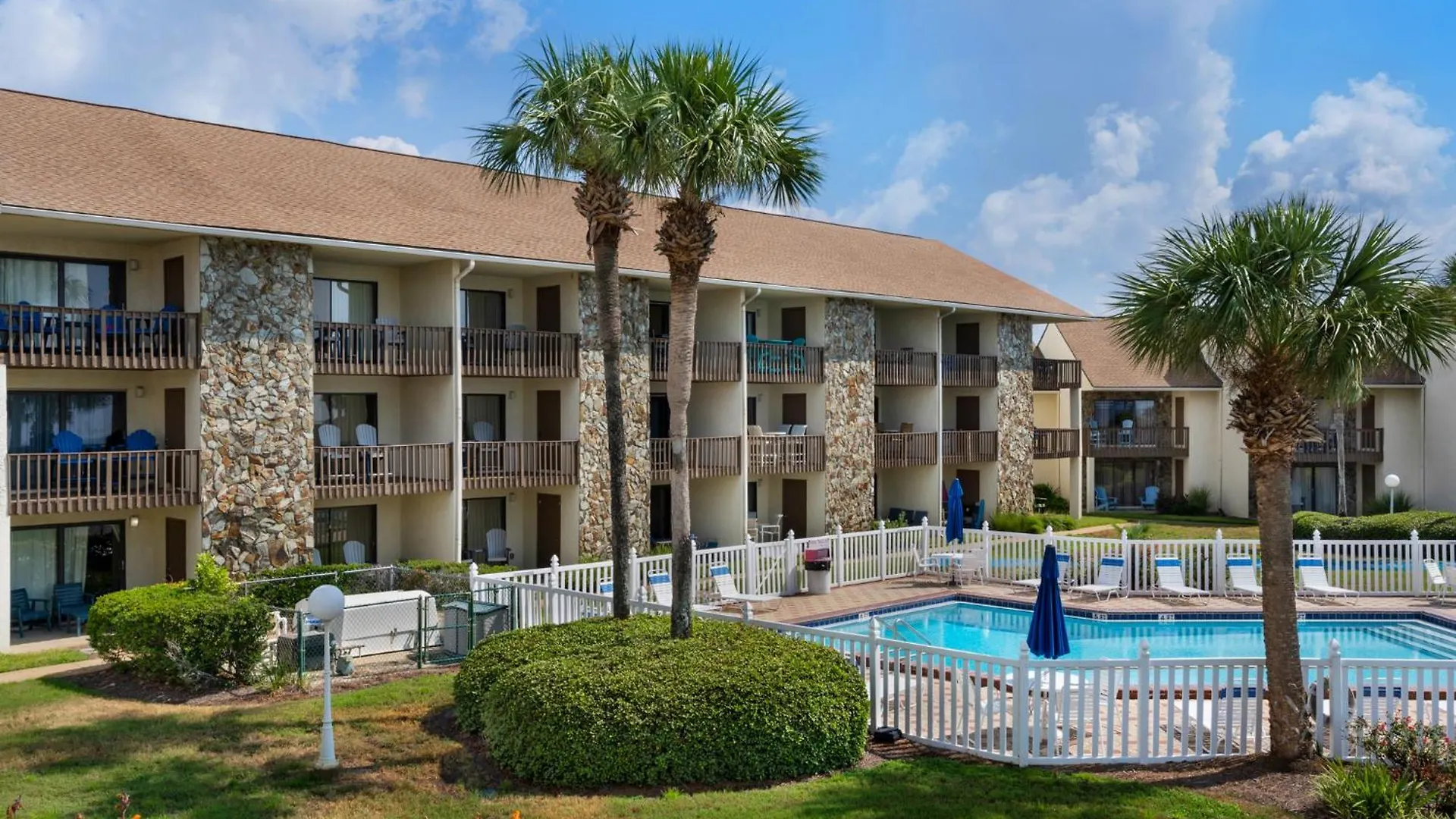 Blue Surf Townhomes 23 By Newman-dailey
