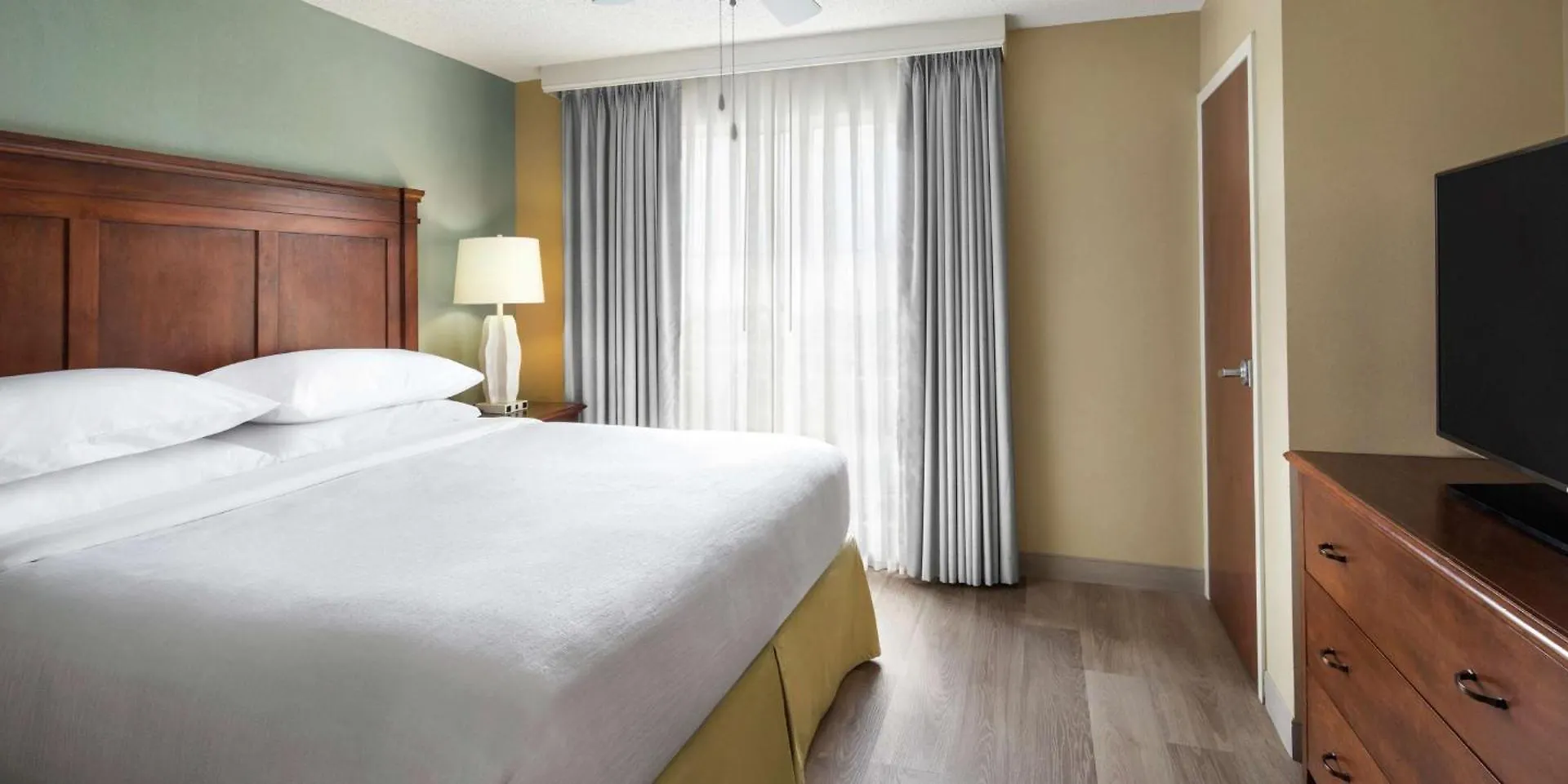 Embassy By Hilton Destin Miramar Hotel 3*