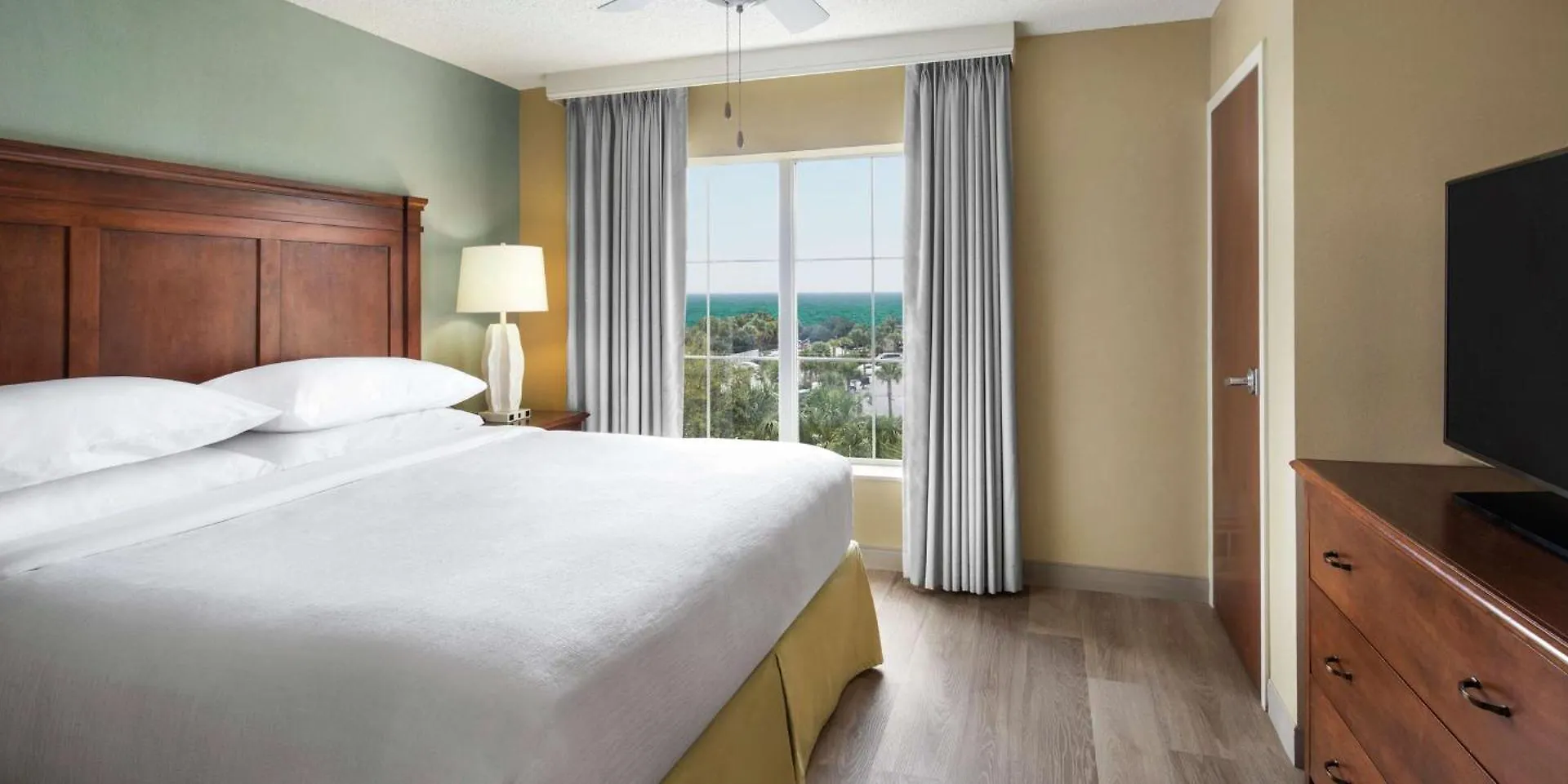 Embassy By Hilton Destin Miramar Hotel